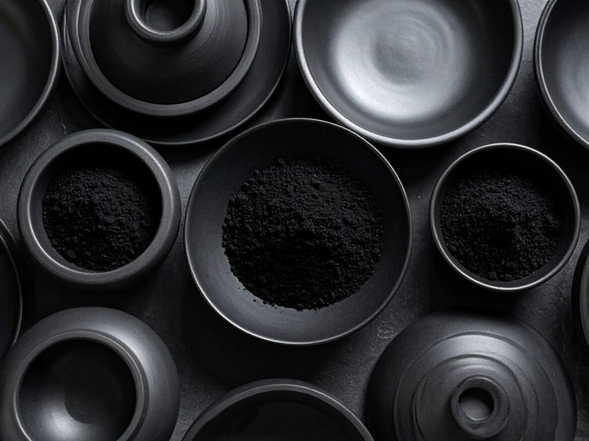illustration penta black pigment noir céramique